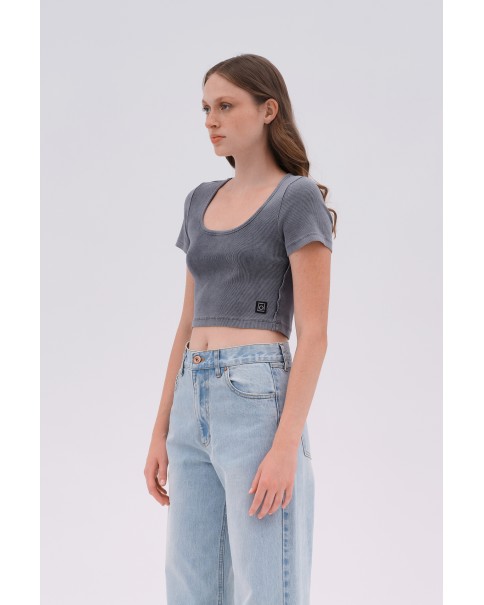 Dirty Laundry - Cropped T-Shirt Tops