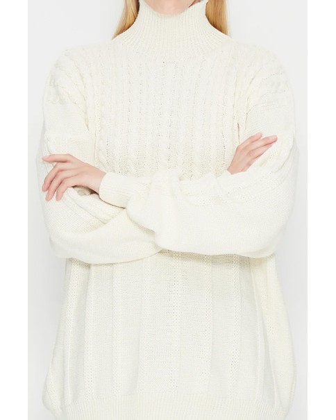 Twists & Turns Knitwear