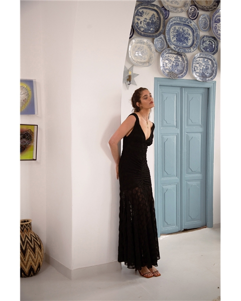 Nidodileda - Turning Dress Nidodileda - Turning Dress